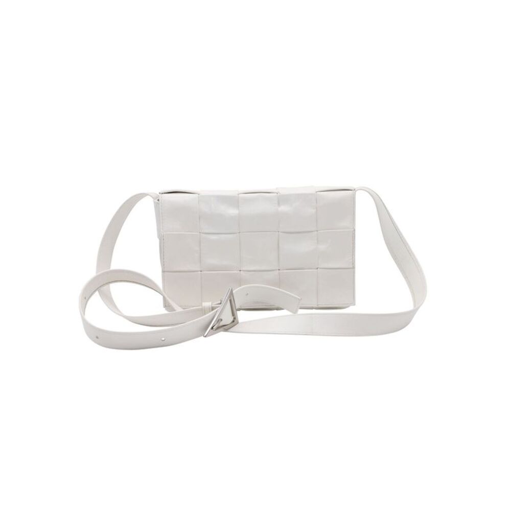 Bottega Veneta Cassette Bag in White Calfskin Leather